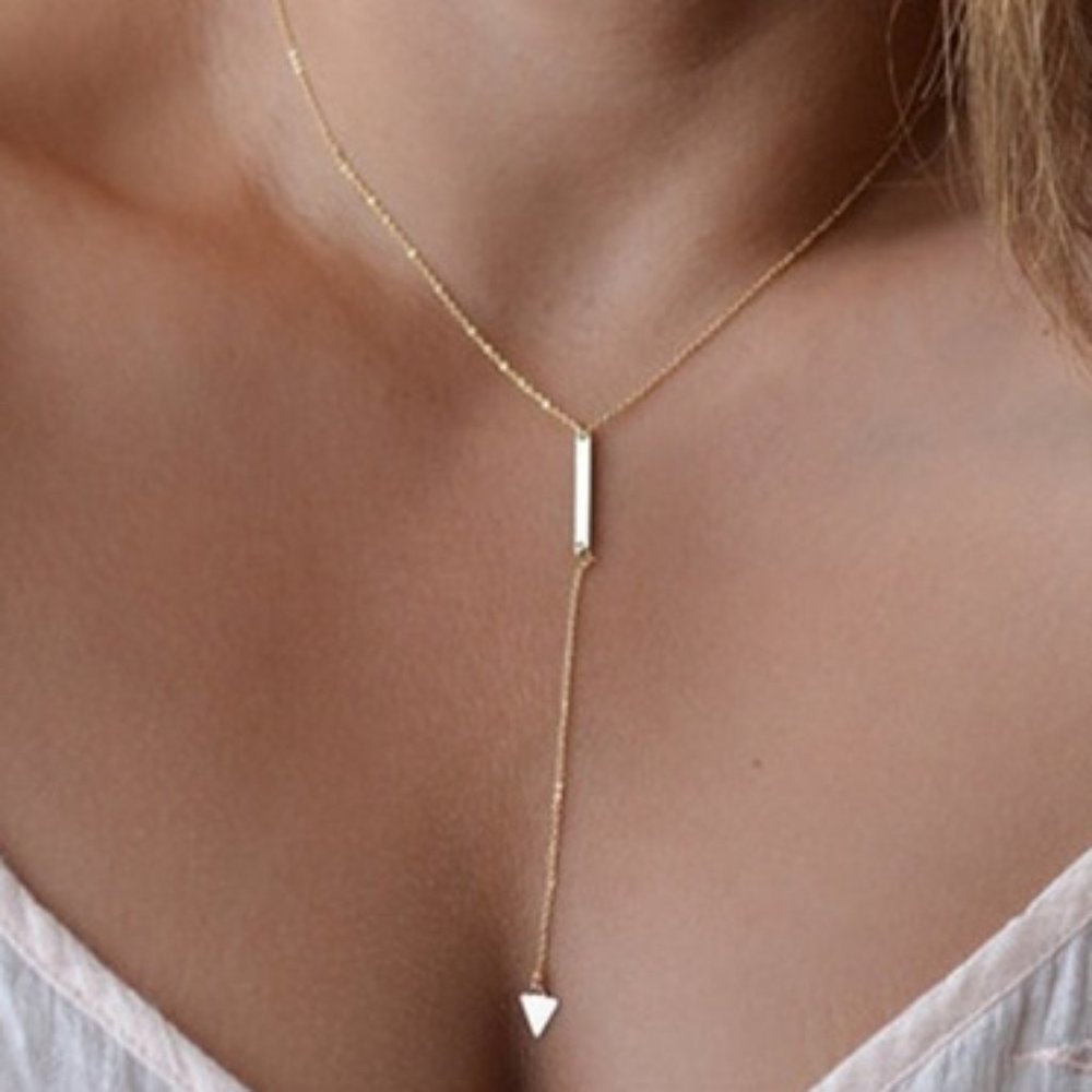 Simple Arrow necklace